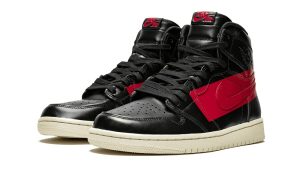 Air Jordan 1 Retro High OG Defiant Couture