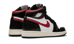 Air Jordan 1 Retro High Black Gym Red (GS)