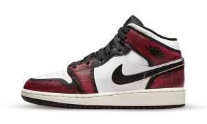Air Jordan 1 Mid SE Wear-Away Chicago (GS)