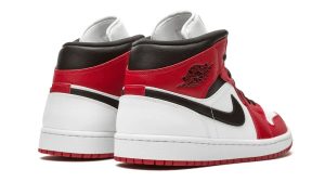 Air Jordan 1 Mid Chicago (2020)