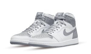 Air Jordan 1 Retro High OG Stealth