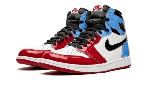 Air Jordan 1 Retro High Fearless UNC Chicago