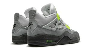 Air Jordan 4 Retro SE 95 Neon