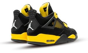 Air Jordan 4 Retro Thunder (2023)