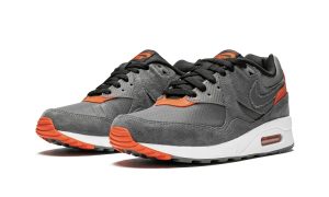 Nike Size? X Nike Air Max Light