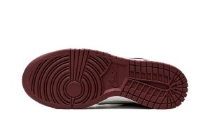 Nike Dunk Low Bordeaux (W)