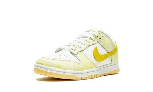 Nike Dunk Low Yellow Strike (W)