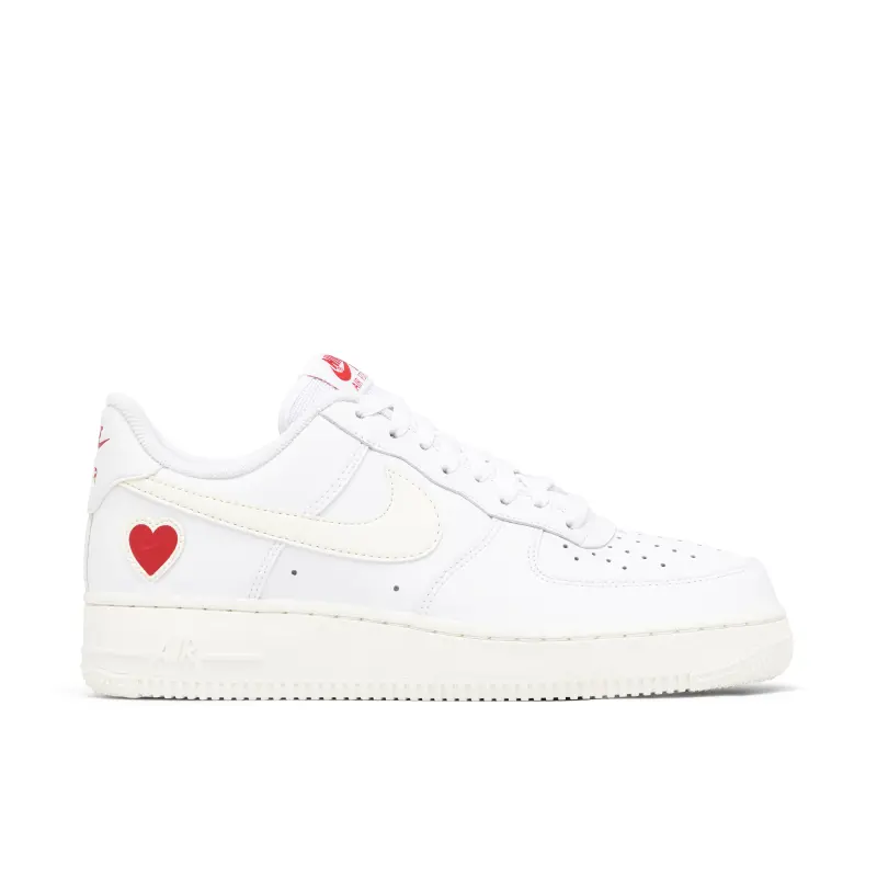 Nike Air Force 1 Valentine's Day